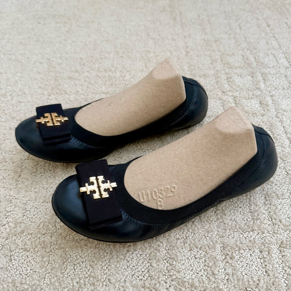 Black Tory Burch flat ballet shoes size 6.5